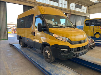 Iskolabusz IVECO Daily