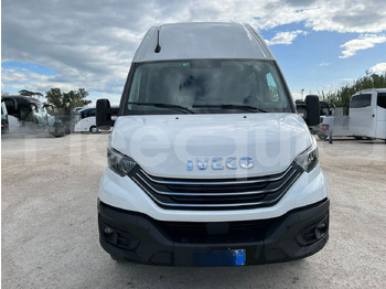 Helyközi busz IVECO Daily
