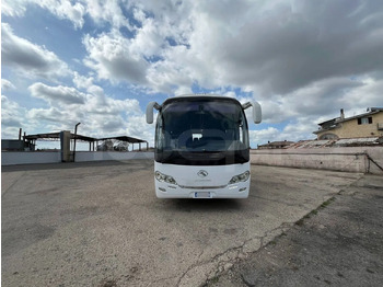 Távolsági busz KING LONG