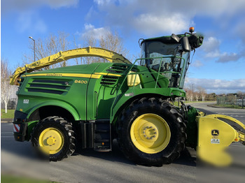 Önjáró szecskázógép JOHN DEERE 8400