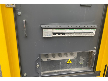 Áramfejlesztő ATLAS Copco Qas 100: 3 kép. Áramfejlesztő ATLAS Copco Qas 100: 3 kép.