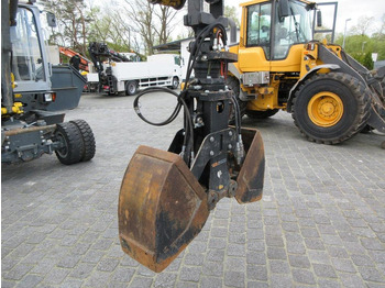 Csipegető kanál Kinshofer Zweischalengreifer mit Drehservo: 5 kép. Csipegető kanál Kinshofer Zweischalengreifer mit Drehservo: 5 kép.