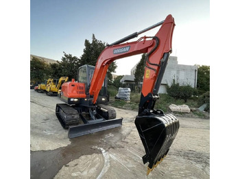 Minikotró DOOSAN DX60