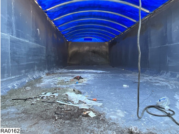 Félpótkocsi billenőplatós Benalu kipper: 3 kép. Félpótkocsi billenőplatós Benalu kipper: 3 kép.