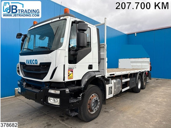Platós teherautó IVECO Trakker