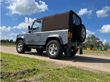 Autó LAND ROVER