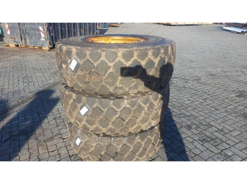 Gumiabroncsok és felnik - Építőipari gépek Case 521F-MTP 17.5R25-Tire/Reifen/Band: 2 kép.