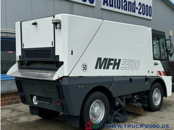 Schmidt MFH 5500 3 Besen + Hochdruckreiniger mit Lanze lízing Schmidt MFH 5500 3 Besen + Hochdruckreiniger mit Lanze: 3 kép.
