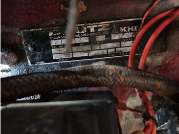 Motor Deutz F2L912: 4 kép. Motor Deutz F2L912: 4 kép.