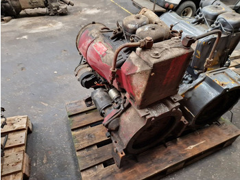Motor Deutz F2L912: 3 kép. Motor Deutz F2L912: 3 kép.