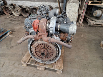 Motor Mercedes-Benz OM441LA: 2 kép. Motor Mercedes-Benz OM441LA: 2 kép.