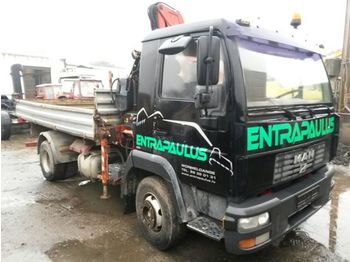 Billenőplatós teherautó MAN LE 220 C fassi f 60 12 ton: 1 kép.