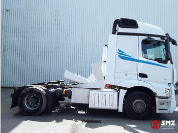 Nyergesvontató Mercedes-Benz Actros 1843: 4 kép.