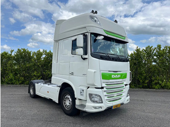 Nyergesvontató DAF XF 530