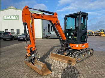Minikotró HITACHI ZX26U-6