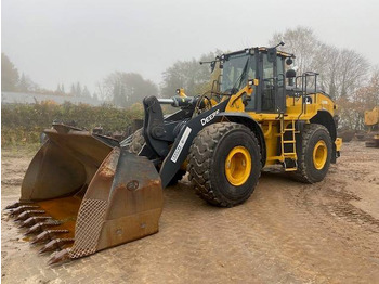Gumikerekes homlokrakodó JOHN DEERE