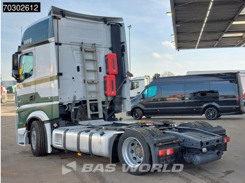 Nyergesvontató Mercedes-Benz Actros 1848 4X2 Mega GigaSpace 2x Tanks: 2 kép. Nyergesvontató Mercedes-Benz Actros 1848 4X2 Mega GigaSpace 2x Tanks: 2 kép.