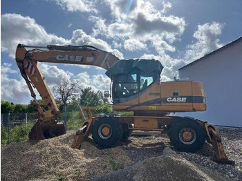 Gumikerekes kotró CASE