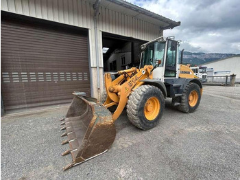 Gumikerekes homlokrakodó Liebherr L514 Stereo: 2 kép.