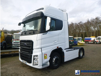 Nyergesvontató FORD