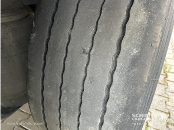 Ponyvás félpótkocsi SCHMITZ Curtainsider Standard: 5 kép.