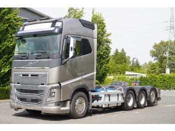 Darus autó VOLVO Volvo FH16 750 8x4x4 / 750 HP! / Frame 685 cm / Steered 4th axle: 2 kép.