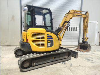 Minikotró KOMATSU PC45MR-3: 4 kép. Minikotró KOMATSU PC45MR-3: 4 kép.