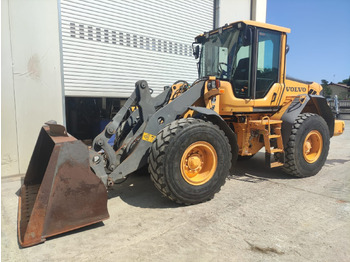 Gumikerekes homlokrakodó VOLVO L60F