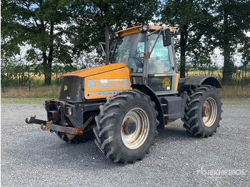 Traktor JCB