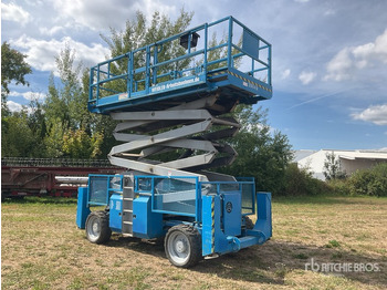 Ollós emelő 2007 Genie 4390RT 4x4 Diesel Scissor Lift: 3 kép.