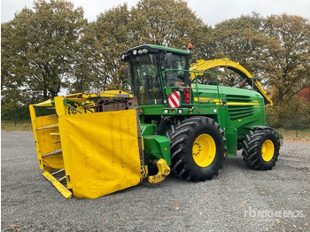 Önjáró szecskázógép JOHN DEERE 7350