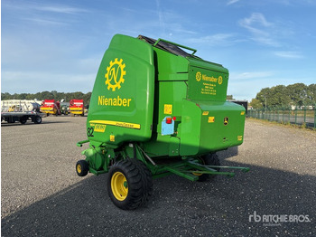 Bálázó 2012 John Deere 864P Round Baler: 4 kép.