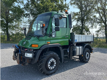 Többcélú/ Speciális jármű UNIMOG U400