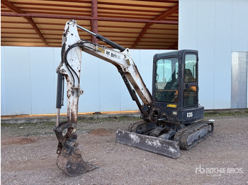 Minikotró BOBCAT E35