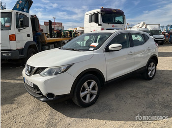 Terepjáró/ SUV NISSAN