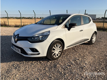Autó RENAULT