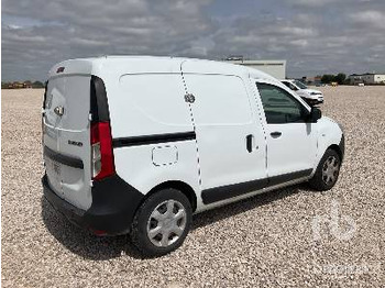 Furgon DACIA DOKKER: 3 kép.