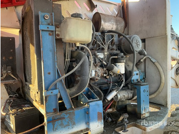 Személyemelő Terex TA64 Telescopic Boom Lift: 4 kép.