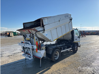 Szemetesautó 2008 Isuzu NPR85 4x2 Waste Collection Truck: 3 kép.