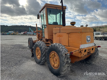Gréder JOHN DEERE