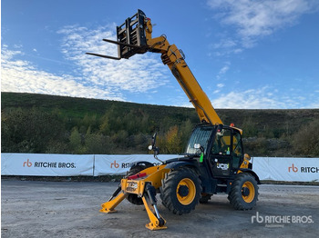 Teleszkópos rakodó JCB