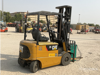 Elektromos targonca 2015 Cat EP25K-PAC 2.5 ton Electric Forklift: 3 kép. Elektromos targonca 2015 Cat EP25K-PAC 2.5 ton Electric Forklift: 3 kép.