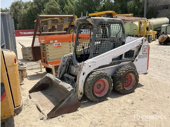 Mini homlokrakodó BOBCAT S450