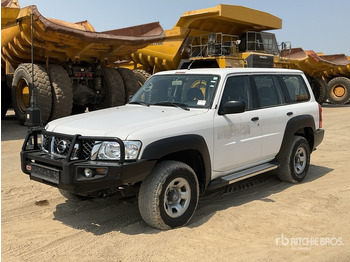 Terepjáró/ SUV NISSAN