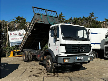Billenőplatós teherautó MERCEDES-BENZ SK