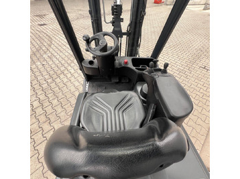 Linde E20PL (386-02) EVO lízing Linde E20PL (386-02) EVO: 4 kép.