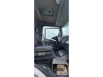 Tartályos teherautó MERCEDES: 3 kép. Tartályos teherautó MERCEDES: 3 kép.