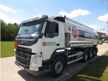 Tartályos teherautó VOLVO FM