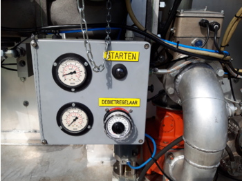 Tartályos teherautó VOLVO FM: 5 kép. Tartályos teherautó VOLVO FM: 5 kép.