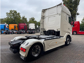 Nyergesvontató DAF XG+ 480 Standairco 2X tank Alcoa Leder, Full - Top condition 276.240KM: 4 kép.